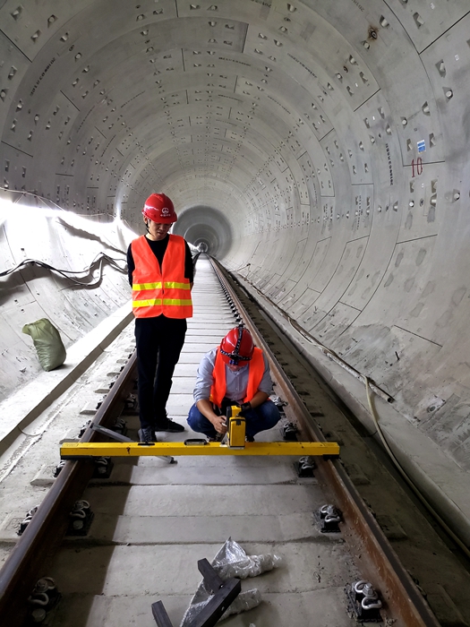 1574062756613202.jpg 现场测量3_副本.jpg