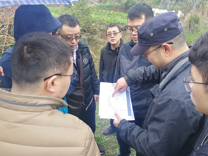 1574846416237148.jpg 图一:现场外电方案讨论.jpg