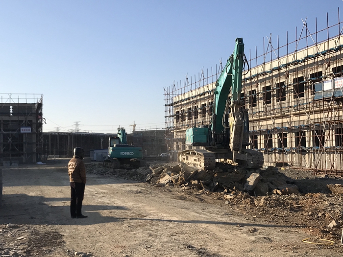 1575592957276221.jpg 管沟破凿.JPG