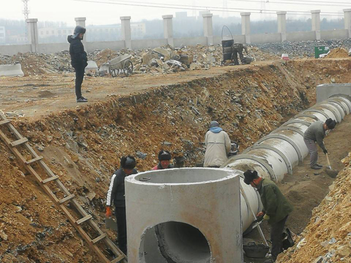 1575869182310990.jpg 安装管道.jpg