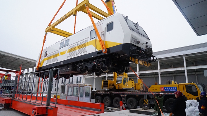 1578878374115484.jpg 图3:吊装作业_副本.jpg