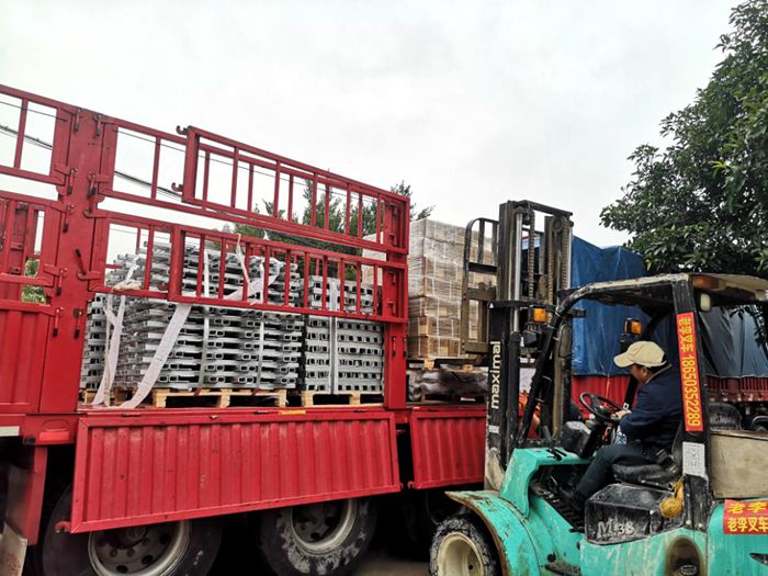 1584092449119710.jpg 图.电缆支架到货_副本.jpg