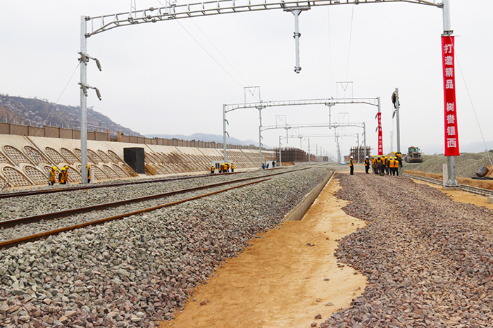 1585625927526579.jpg 图三:第四期积华接触网工练兵副本.jpg