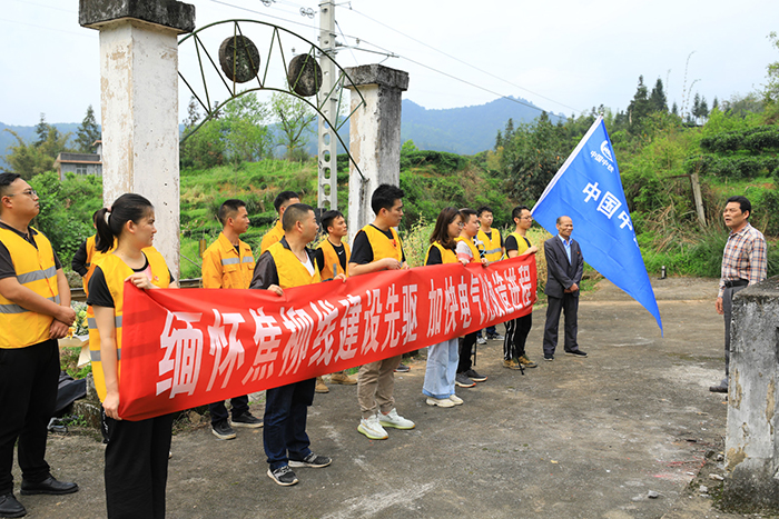 1585635074478384.jpg 赵师傅讲述当年光荣历史副本.jpg