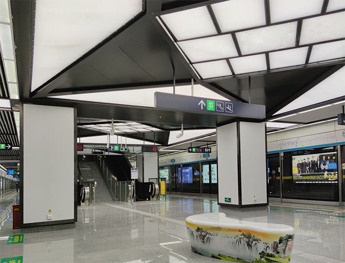 1587633514561349.jpg 图1:江城路站( 周明摄)副本.jpg