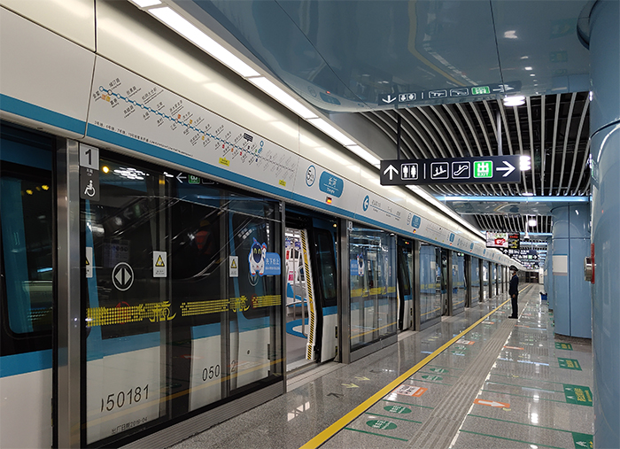 1587633527198204.jpg 图3:车外场景(夏长汉摄)副本.jpg