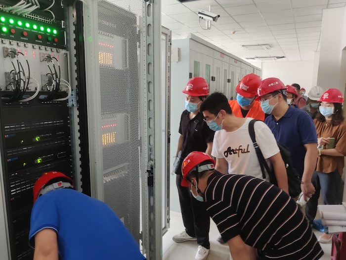 设备房检查.jpg