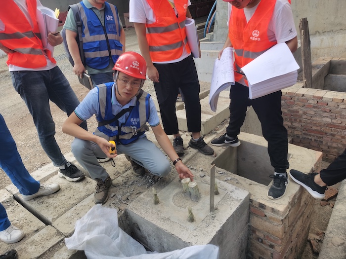 图1：路灯基础法兰安装要求、管道预埋要求.jpg