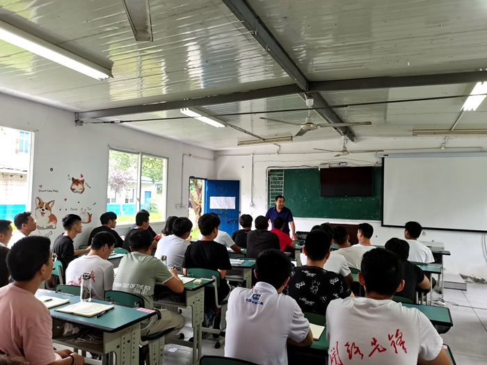 图：学习现场.jpg