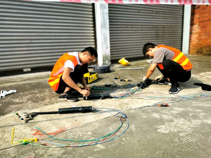 图1：电缆成端实操_副本.jpg