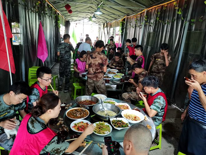 图4：共享午餐_副本.jpg