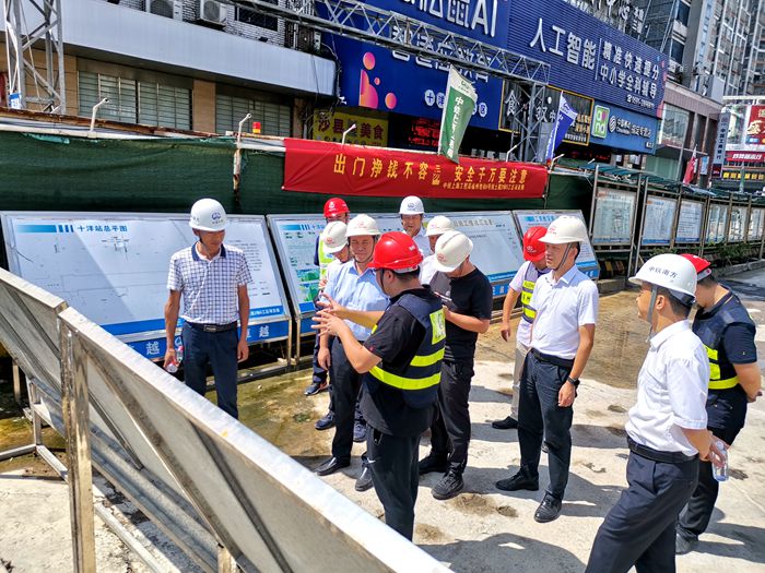 张国亮总经理检查十洋站-罗廷勇_副本.jpg