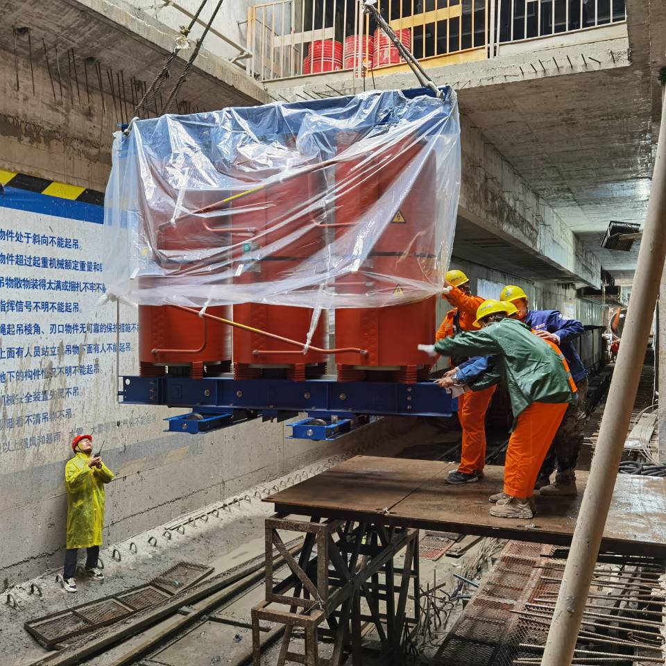 吊装现场.jpg