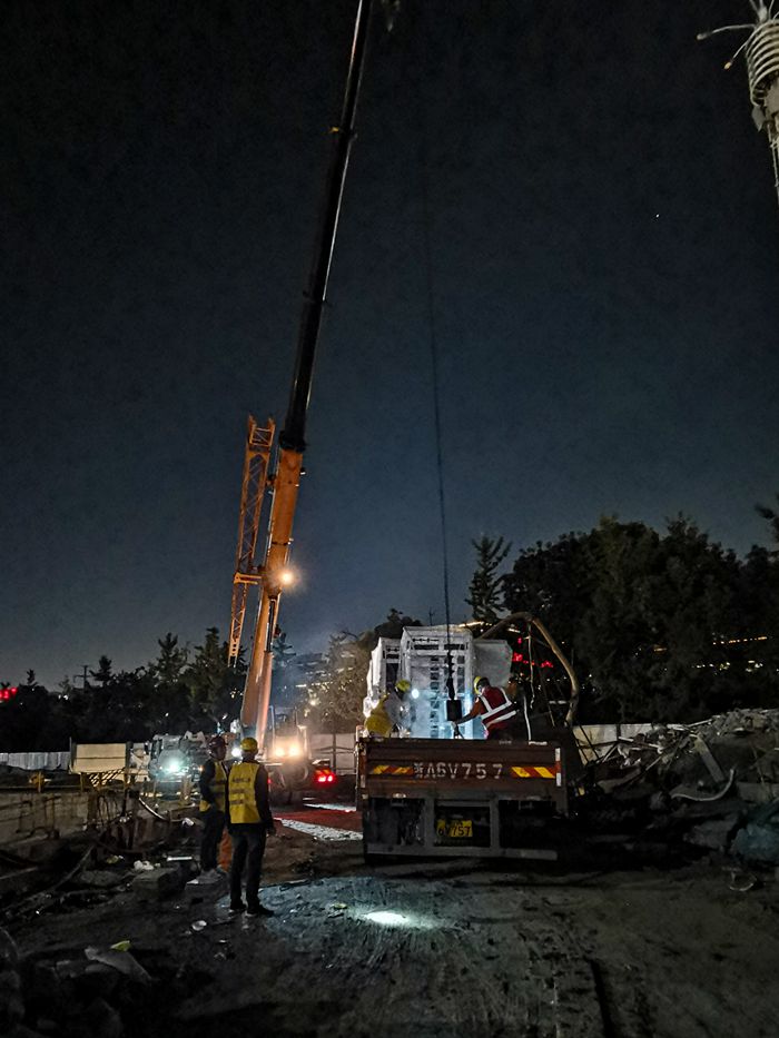 1604973297941836.jpg 吊装现场.jpg