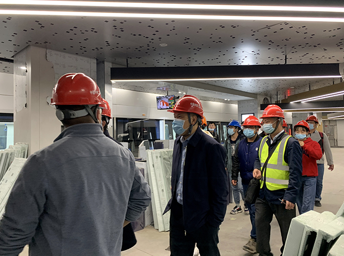 1606102001197860.jpg 图2:迎接专家预检查副本.jpg