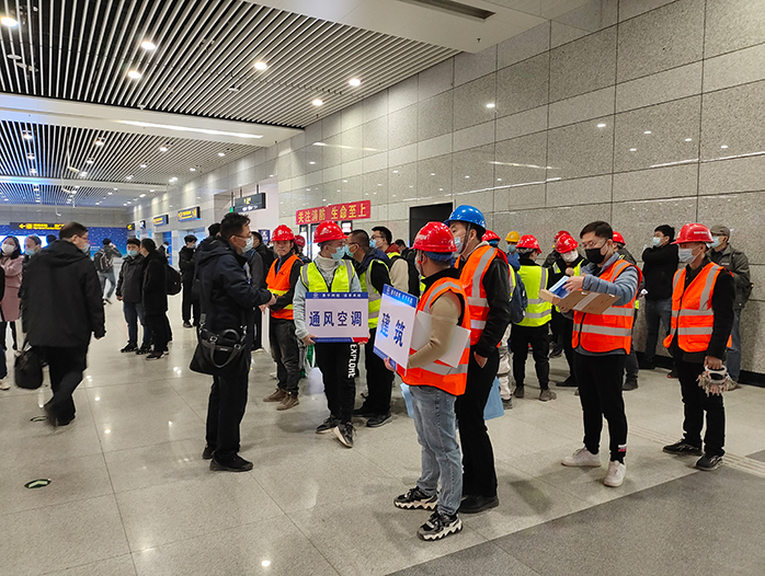 1606298609853019.jpg 图1:集合整队副本.jpg