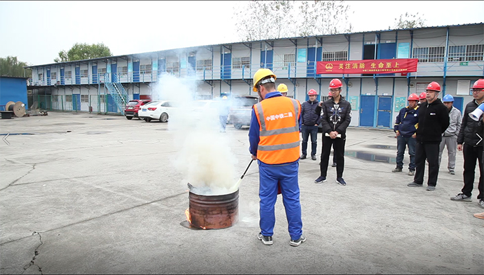 1606700630719749.jpg 图3:消防应急演练副本.jpg