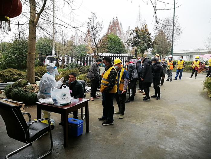 1608003764508119.jpg 图2:劳务人员核实检测现场副本.jpg