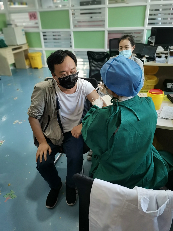 图1：疫苗接种现场 - 副本.jpg