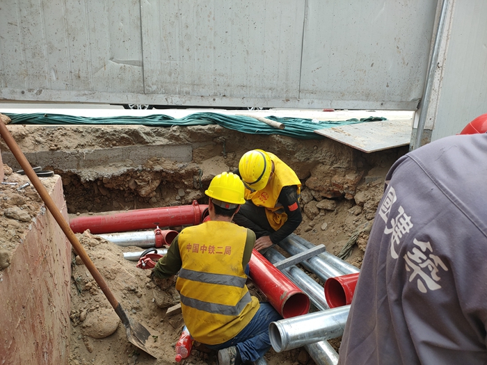 图1：室外管道施工 - 副本.jpg