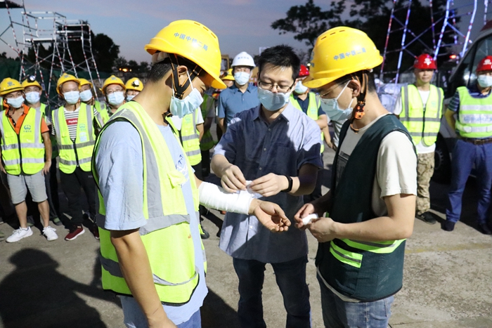 1626152205549989.jpg 图2:工友实操练习 (1) - 副本.jpg