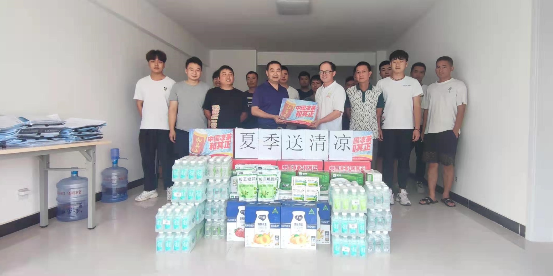 1626688499405488.jpg 图:活动现场.jpg