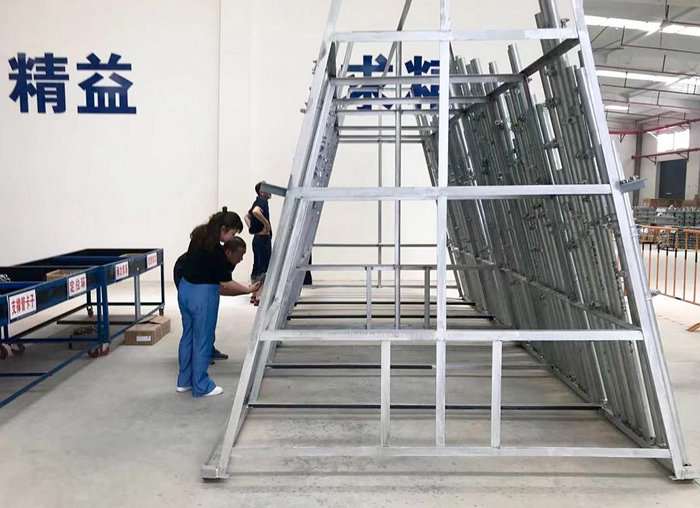 1628569959129736.jpg 图三:腕臂、吊弦自动加工成品_副本.jpg