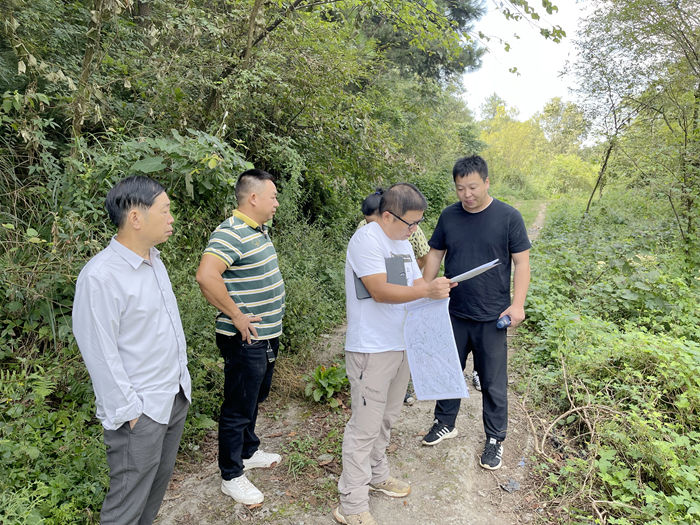 图1：乌当区林业局现场勘查_副本.jpg