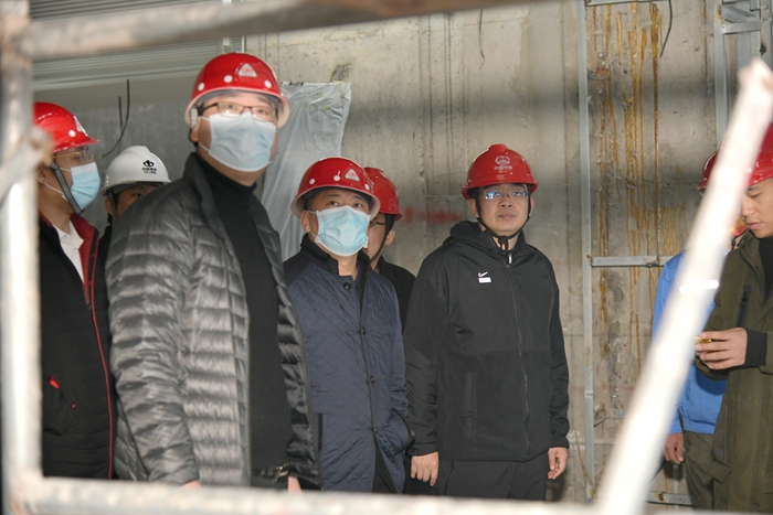 1638003475736747.jpg 马天文在现场检查DSC_9426_副本_副本.jpg