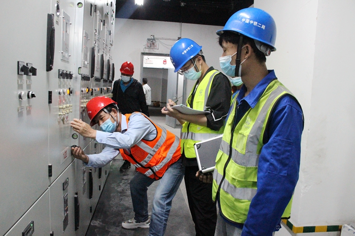 图1：实测实量 - 副本.JPG