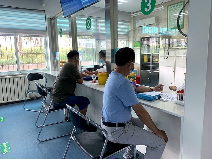 图：体检现场_副本.jpg
