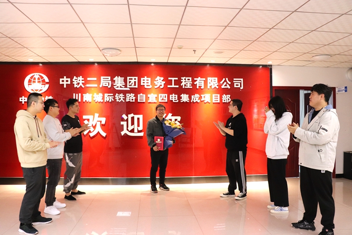 b887ebbdf483902e0f89ddac3850f7a.jpg